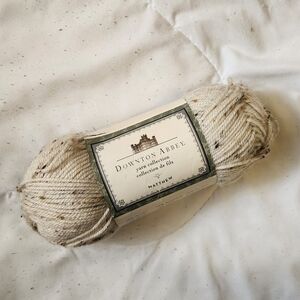 Downton Abbey Yarn in Cream